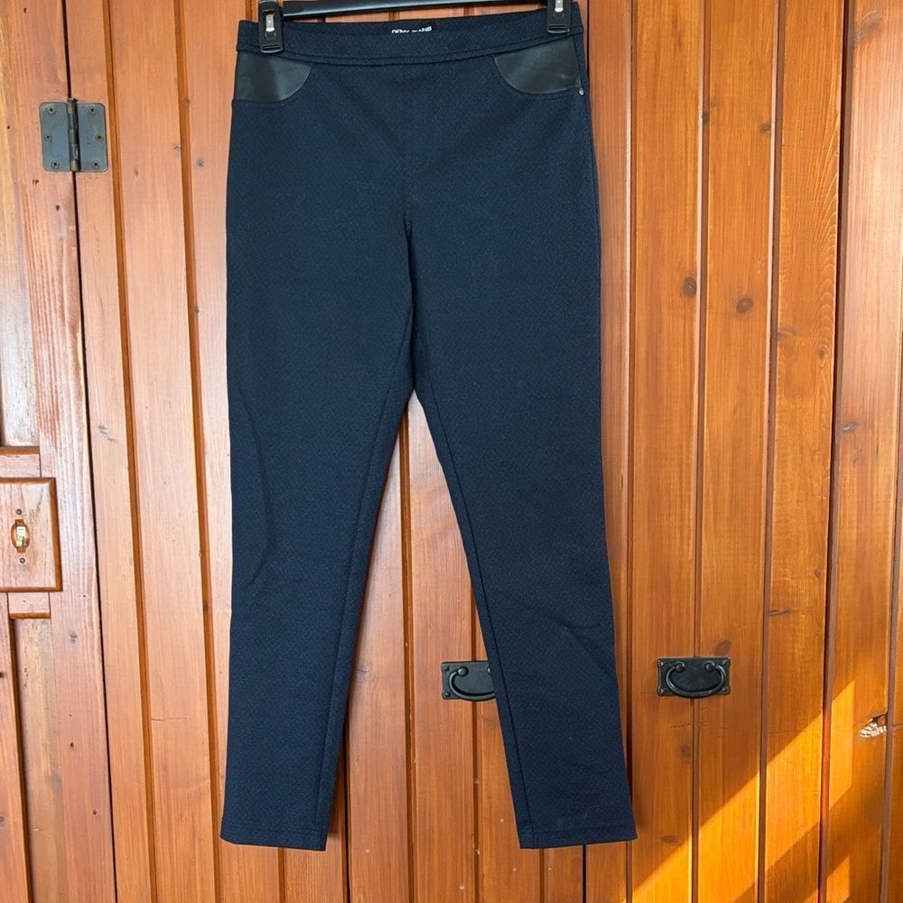 DKNY Jeans navy blue stretch pants sz. M.  RS